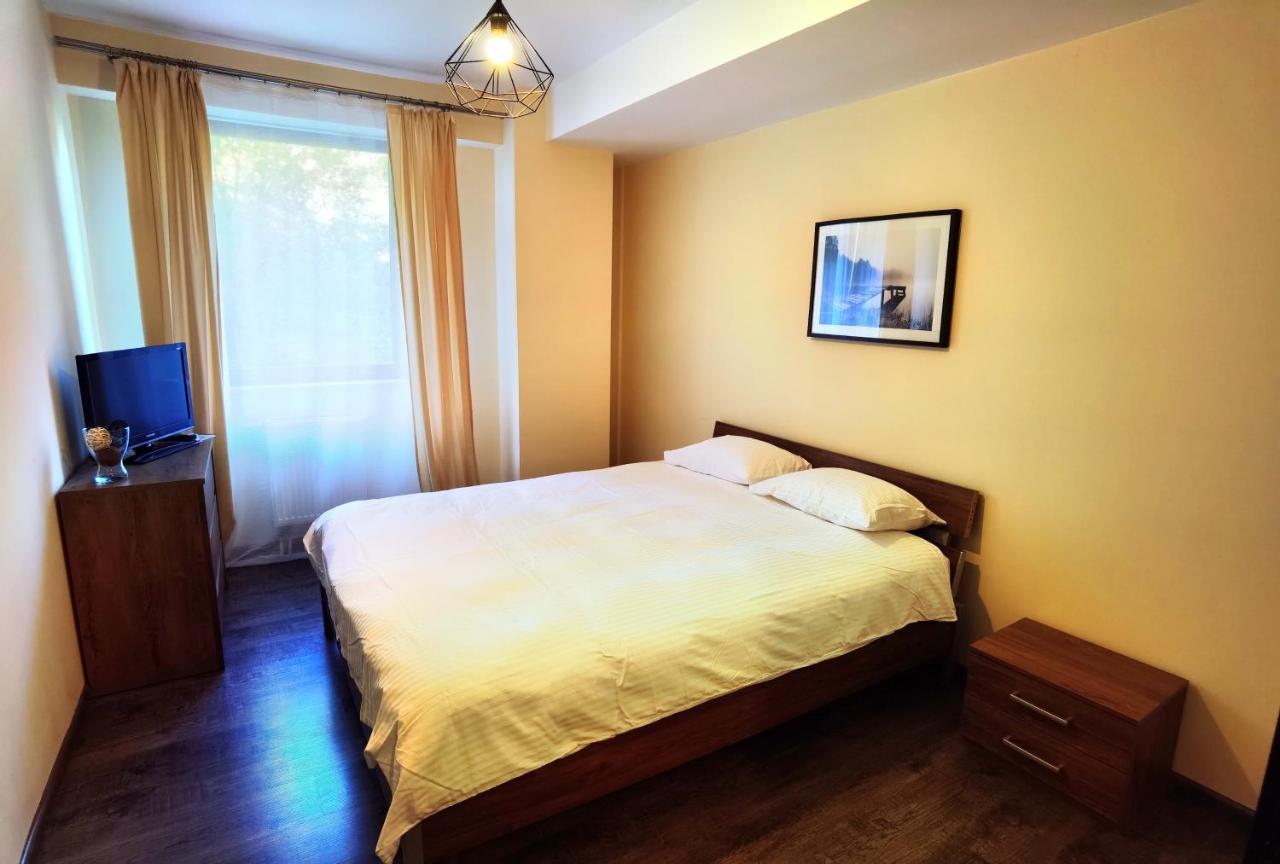 Coroni Seasons Apart Brasov Exterior photo